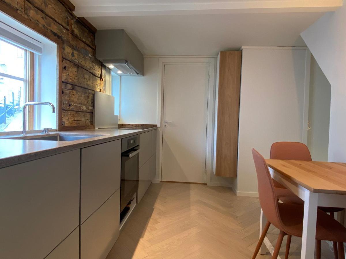 Entire Renovated Apartment From 1780 With Kitchen, Bath, Bedroom, And Living Room In Skuteviken برغن المظهر الخارجي الصورة