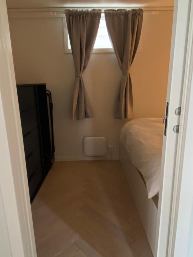 Entire Renovated Apartment From 1780 With Kitchen, Bath, Bedroom, And Living Room In Skuteviken برغن المظهر الخارجي الصورة